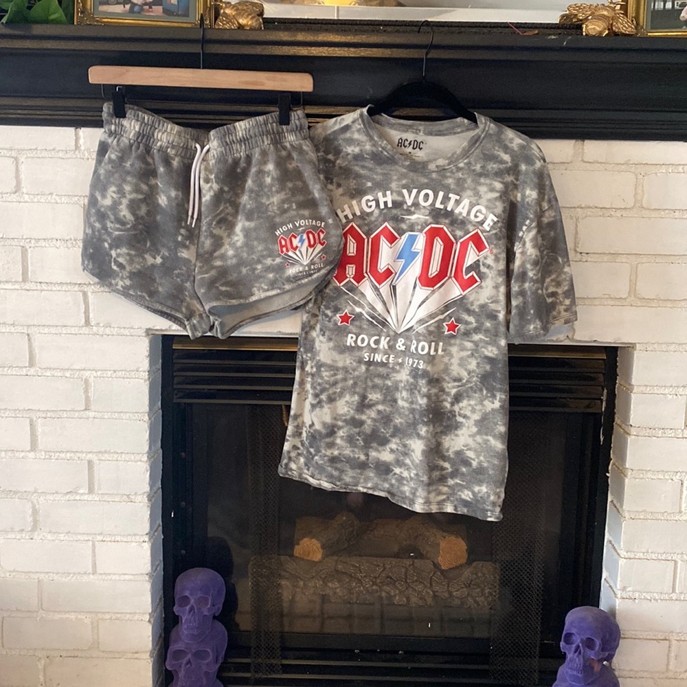 AC/DC Lounge set
